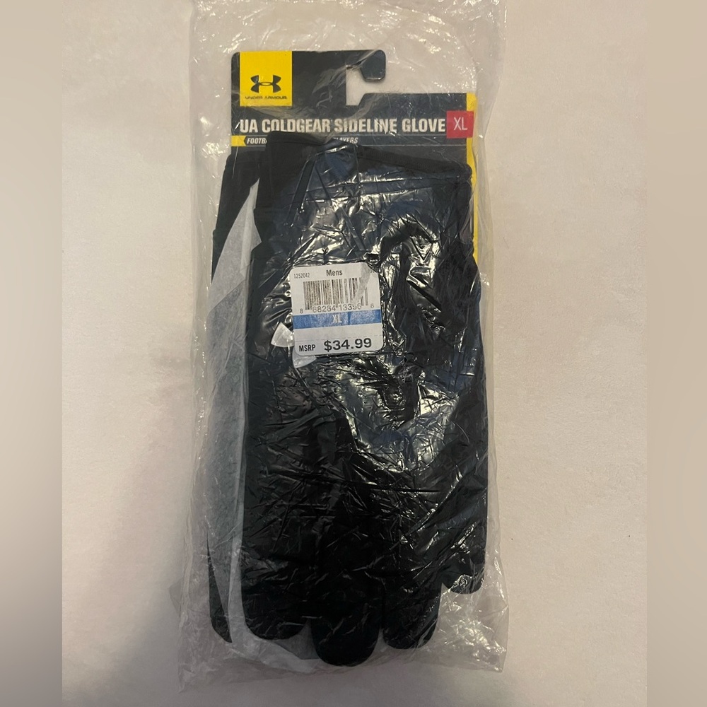 Mens Gloves- Under Armour